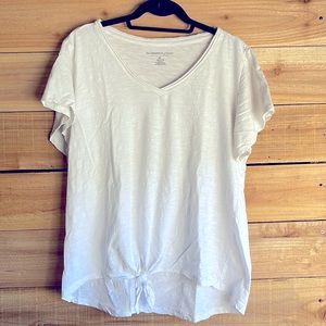 🔥5 for $25🔥 NWOT 100% Cotton V Neck T-shirt